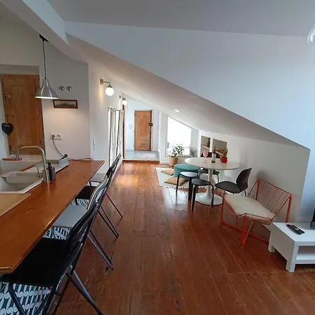 Appartement And River Views